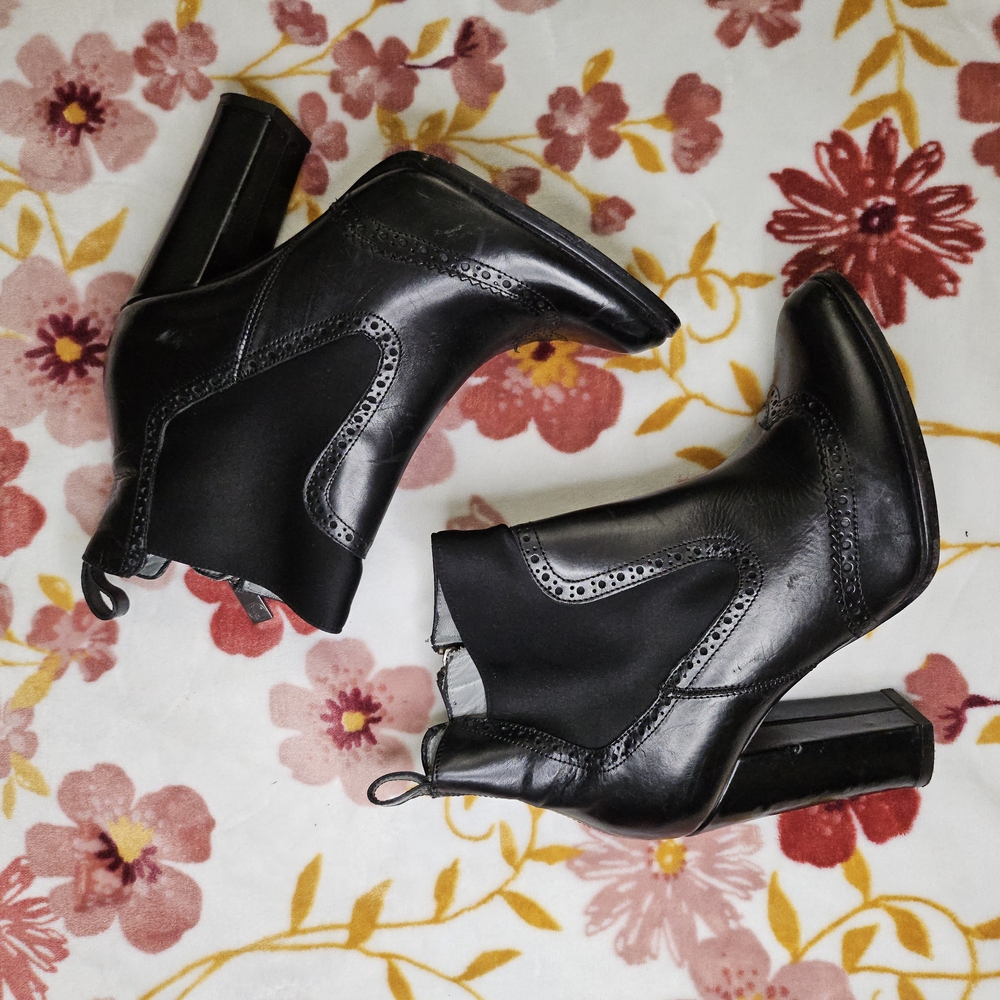 Elegant Black Ankle Boots